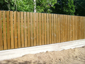 Ленточный фундамент для забора деревяного